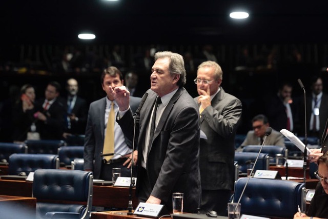 Autor da proposta que criou a Subcomissão sobre Doenças Raras e presidente desse mesmo colegiado, o senador Waldemir Moka (Foto/Assessoria)