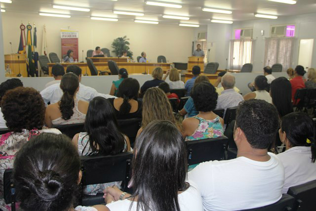 Cerca de 100 pessoas acompanham prestação de contas da CPI da Saúde em Corumbá Na reunião o deputado estadual Amarildo Cruz relatou os principais problemas constatados durante os trabalhos da CPI da Saúde em MS (Foto: Divulgação/Assecom)