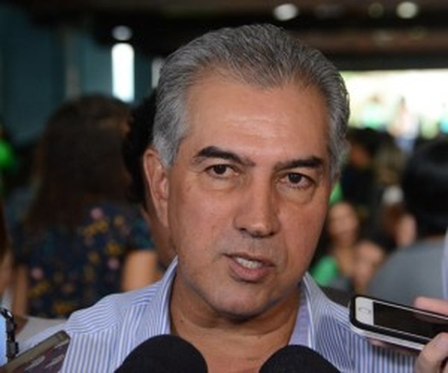 Azambuja diz que Puccinelli quer ganhar eleição para governador por W.O. Governador diz que partido vai definir candidato - Foto: Álvaro Rezende/Correio do Estado