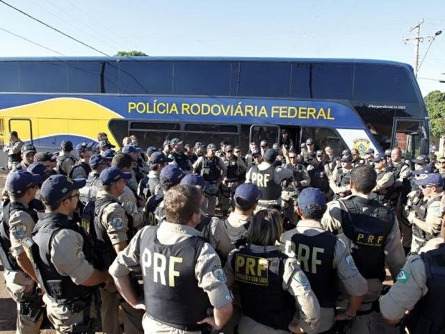 Autoridades pedem reforço em efetivo da PRF e PF na fronteira (Foto: Gazeta do Povo)