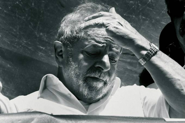Indiciado por corrupção, lavagem de dinheiro e falsidade ideológica, Lula foi apontado como o capo do petrolão. (Foto: Reginaldo Pimenta/VEJA)