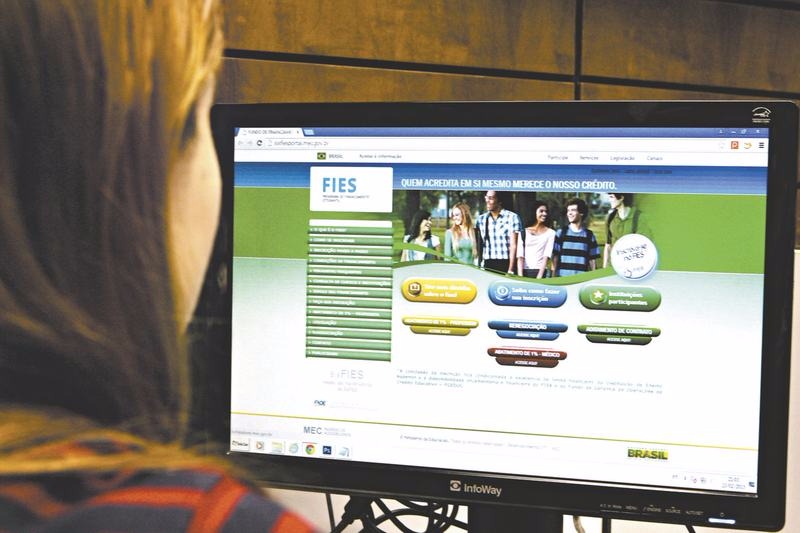 Estudantes têm até hoje para renovar contratos do Fies A renovação do Fies é feita a cada seis meses, e o pedido de aditamento é feito inicialmente pelas faculdades (Foto/Divulgação)