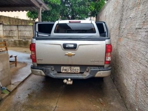 Caminhonete apreendida na casa de Thiago (Foto: reprodução O Correio News)
