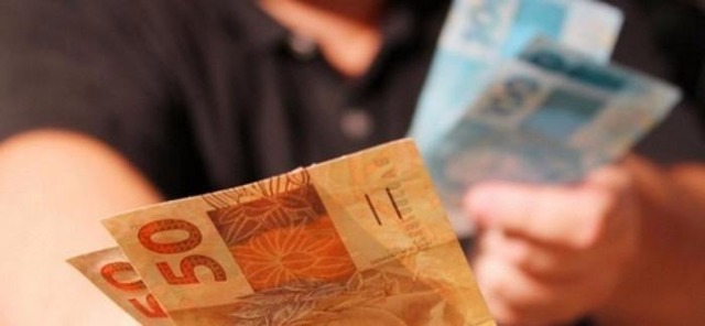 População brasileira já pagou R$ 1 trilhão em impostos este ano Foto/Divulgação