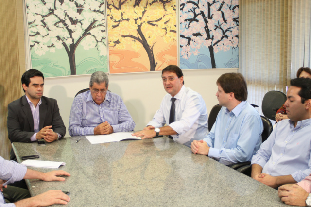 André amplia por mais 30 dias prazo de adesão à prorrogação dos incentivos fiscais André Puccinelli explica que estendeu o prazo de adesão por mais 30 dias por entender que é importante que todas as indústrias façam parte do programa, pois precisam ficar competitivas em relação às empresas de outros Estados (Foto: Divulgação/Assecom)