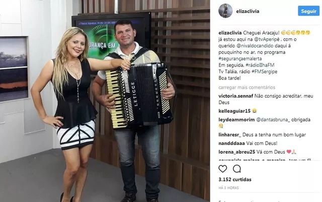 Cantora de Forró Eliza Clivia e o marido morrem em acidente de carro no Centro de Aracaju, diz produtor Horas antes do acidente, a cantora postou uma foto em uma rede social no estúdio de uma emissora de Aracaju (SE). (Foto: Reprodução/Instagram )