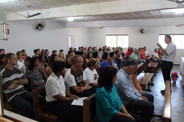 Diocese de Três Lagoas inicia a formação da Escola Bíblica, Teológica e Catequética para Leigos Diocese de Três Lagoas inicia a formação da Escola Bíblica, Teológica e Catequética para Leigos