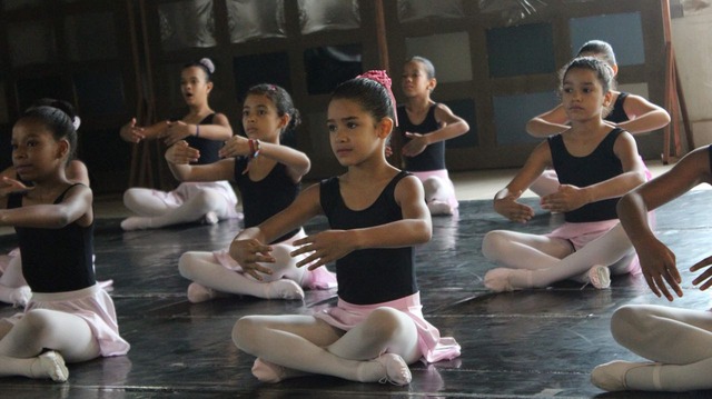 Diretoria de Cultura inicia aulas dos cursos com 100% das vagas preenchidas Com recorde de inscrições, os cursos de ballet clássico (Foto/Assessoria)