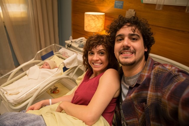 'Pais de Primeira' ri de situações tragicômicas e subverte a lógica de que mãe é sempre a louca Série mostra, de um jeito divertido, os perrengues vividos por pais de primeira viagem. Foto: Divulgação