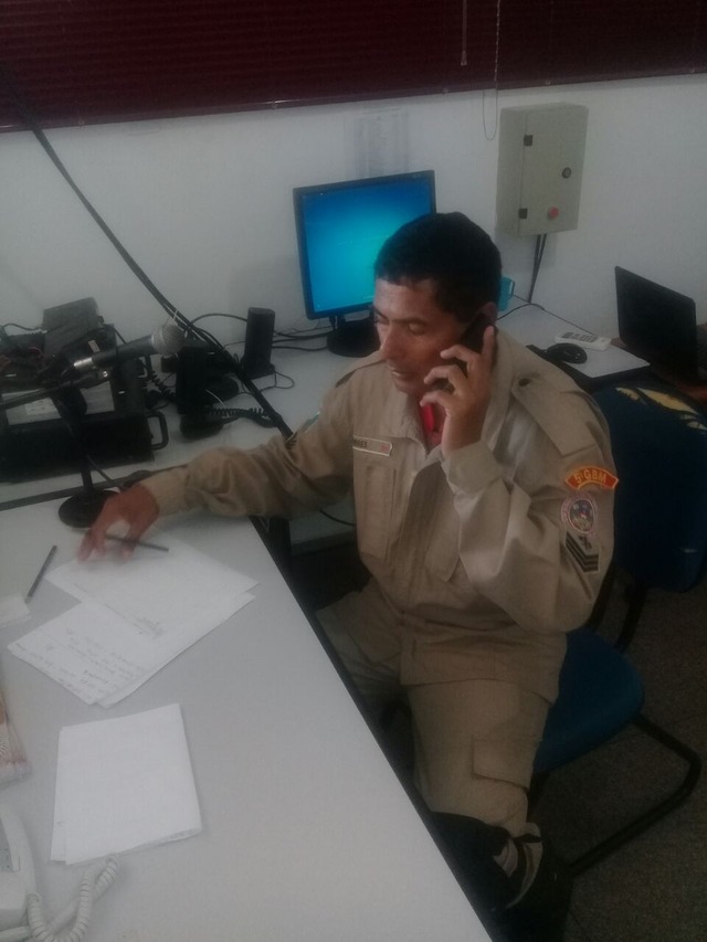 Por telefone, bombeiro ajuda salvar bebê que se engasgou em Três Lagoas Instruções foram repassadas ao avô do bebê por telefone. (Foto: Divulgação/Corpo de Bombeiros)