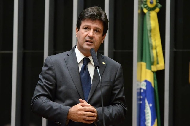 Bolsonaro desautoriza plano de futuro ministro da saúde para certificação de médicos Luiz Henrique Mandetta, futuro Ministro da Saúde do Governo Bolsonaro. Foto: reprodução Facebook.