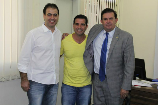 Eduardo Rocha garante a realização do Circuito Costa Leste de Pesca Esportiva O deputado estadual Eduardo Rocha viabilizou o encontro do diretor presidente da Fundesporte Jefferson Hespanhol com os representantes do evento em cada um dos municípios (Foto: Divulgação/Assecom)
