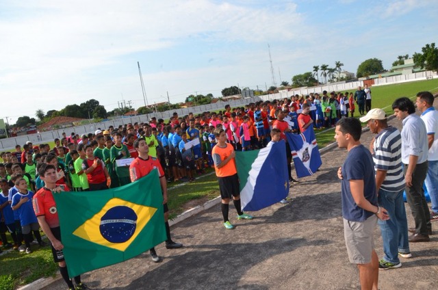 Campeonato de futebol de base começa no próximo sábado no “Madrugadão” O campeonato, que contará com a participação de quase 700 crianças (Foto/Assessoria)