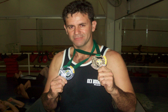 Ortiz, ganhou no último Campeonato Brasileiro de Kickboxing as medalhas de Prata e Bronze
Foto: Adriano Vialle