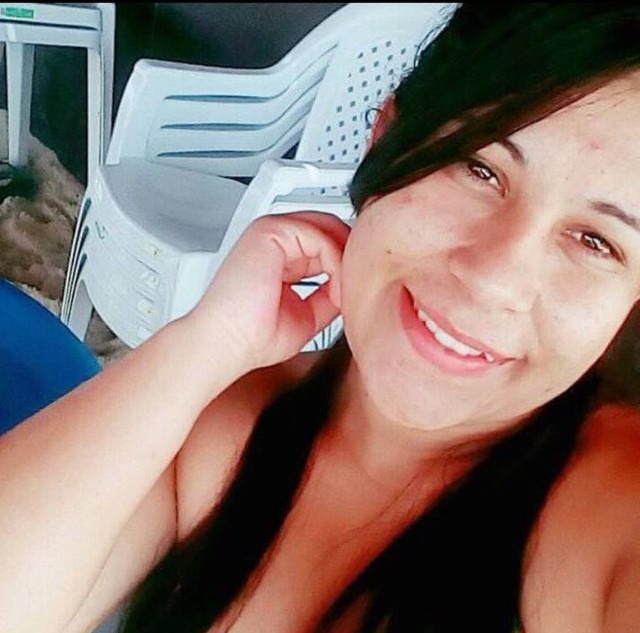 Camila Sales, 22, morreu após levar choque com uma escova elétrica de cabelo que havia acabado de ganhar, em Caucaia, Região Metropolitana de Fortaleza. (Foto: Arquivo Pessoal)