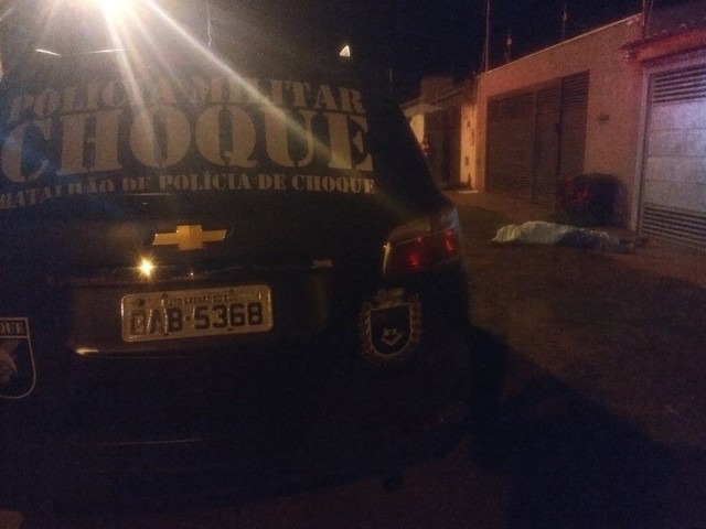 Rapaz é morto a tiros dias depois de brigar em bar por causa de mulher Jovem foi morto no Jardim Itamaracá; suspeito foi preso pelo BPCHoque (Foto: BPChoque/ Divulgação)
