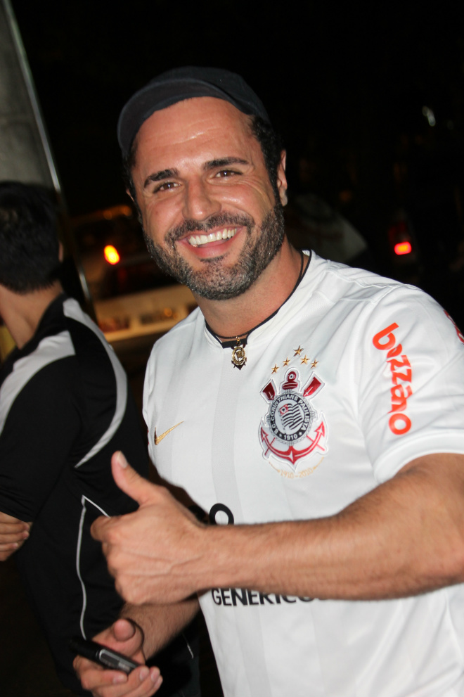 RUMO A TÓQUIO: Para desespero dos secadores, Corinthians ganha título inédito