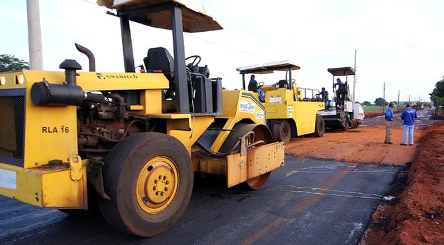 A primeira publicação refere-se ao contrato entre a Agência Estadual de Gestão de Empreendimentos (Agesul) e a empresa vencedora da licitação que irá pavimentar o Jardim Marambaia, em Bonito. (Foto: Divulgação)