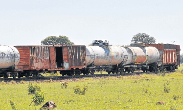 Governo de MS quer ferrovia no PPI para garantir recursos Malha ferroviária de Mato Grosso do Sul tem pouca movimentação de cargas atualmente - Foto: Valdenir Rezende / Correio do Estado