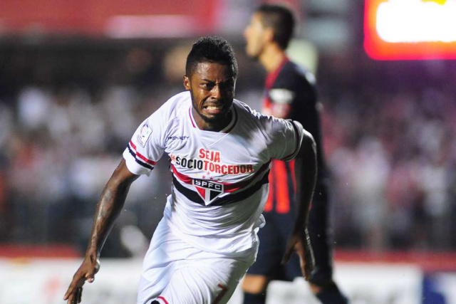 Michel Bastos marcou aos 44 min do segundo tempo para dar vitória ao São Paulo sobre San Lorenzo. (Foto: Divulgação)