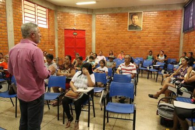 Secretaria de Desenvolvimento Econômico se reúne com feirantes da Vila Piloto Foto: Assessoria