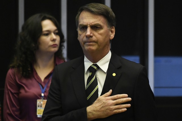 Bolsonaro diz que privatizações do BB e da Caixa não estão no radar da próxima gestão Foto: FolhaPress