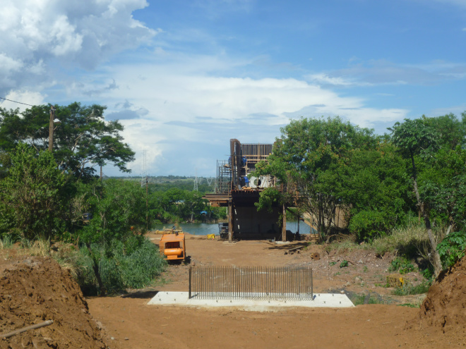 Segundo Instituto que monitora impactos, obras de nova ponte sobre o Paraná não têm relação com poluição por esgoto. (Foto: Edmir Conceição)