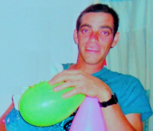 Família realiza buscas na tentativa de localizar homem desaparecido Fernando Dias Oliveira, de 33 anos, é procurado por parentes e amigos (Foto: Nova News/Arquivo da Família)