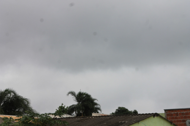 Apesar do tempo nublado, não há previsão de chuva para hoje em Três Lagoas de acordo com o site Climatempo. (Foto: Patrícia Miranda)
