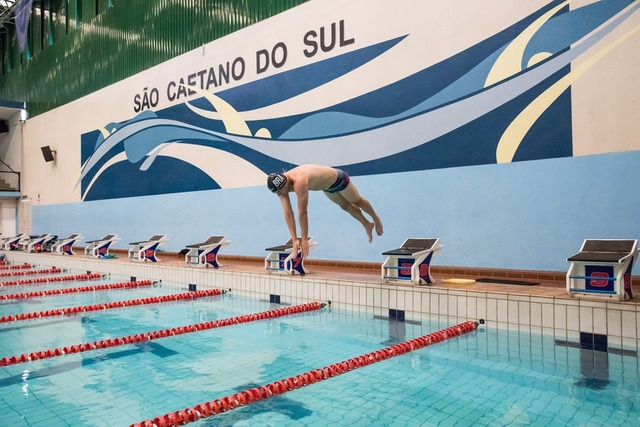 Com oito semanas de treino, Rodrigo vai competir em cinco modalidades de natação (Foto/G1)