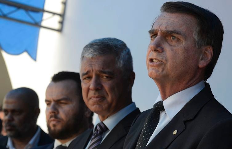 O presidente eleito, Jair Bolsonaro, participa na cidade de Guaratinguetá, no Vale do Paraíba, em São Paulo, da formatura de sargentos da Aeronáutica na Escola de Especialistas da Aeronáutica (EEAR) - Rovena Rosa/Agência Brasil