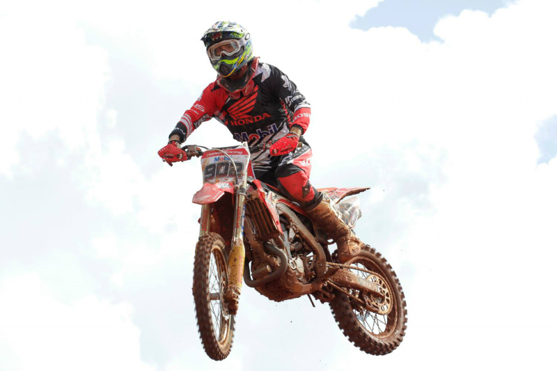 O suíço Julien Bill, estreante no Brasileiro de Motocross, fez o melhor tempo na MX1 (Foto: Assessoria CBM)