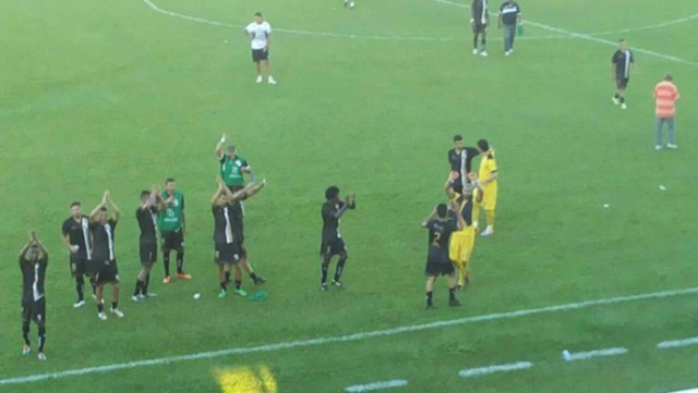 Novoperário toma vaga do Misto e vai às quartas do estadual Novoperário comemora vitória sobre o Misto fora de casa, no Madrugadão (Foto: Divulgação)