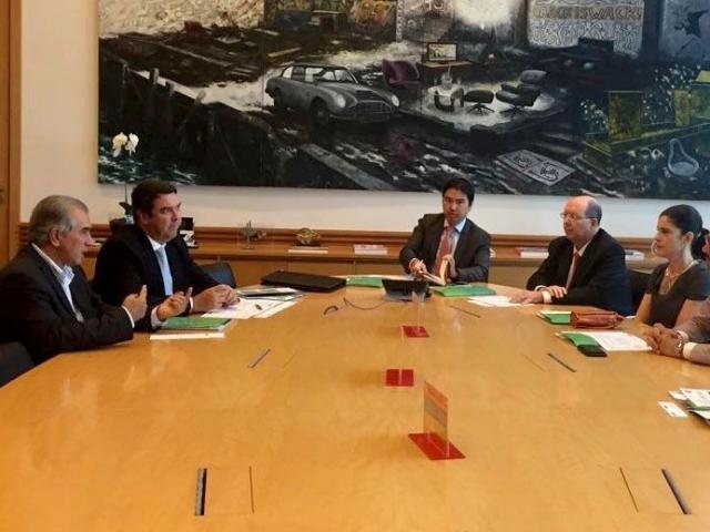 Estado negocia transferir folha de R$ 462 milhões para o banco Santander (Foto: Campo Grande News)