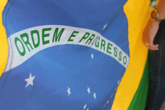 Movimento mostra insatisfação dos três-lagoenses com a corrupção Uma próxima mobilização pode ocorrer no dia 12 de abril, segundo os manifestantes. (Foto: Patrícia Miranda)