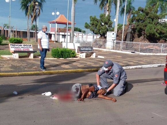 Mulher que pede esmolas em Três Lagoas e região é vítima de acidente grave Atropelamento aconteceu em Andradina (SP), próximo a rodoviária. (Foto: Divulgação).
