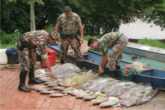 O número de turistas de fora e do Estado aumenta significativamente nos rios e a fiscalização precisa estar presente no intuito de se prevenir a pesca predatória (Foto: Divulgação/PMA)