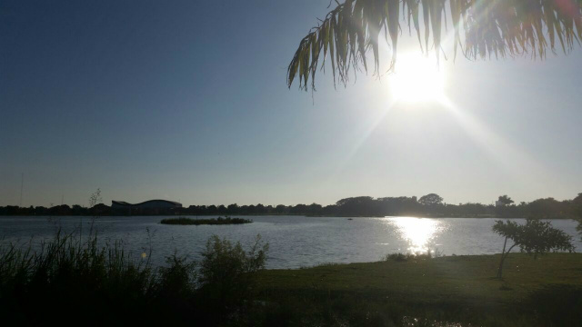 Uma bela paisagem pode ser vista nesta manhã (24) na Orla da Lagoa Maior. (Foto: Ricardo Ojeda)