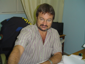CABRESTO O delagado reagional Vitor Lopes, quando ainda não possuia madeixas grisalha