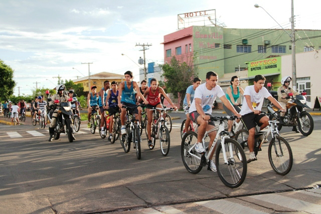Pedalada contou com a participação do vereador Nilo e ciclistas que apoiam iniciativa. (Foto:Divulgação/Assessoria)