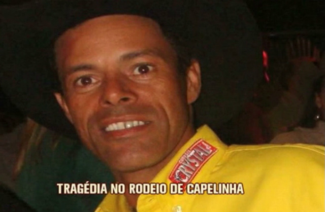Peão morre após ser pisoteado por touro durante rodeio Peão morre após ser pisoteado por touro durante rodeio