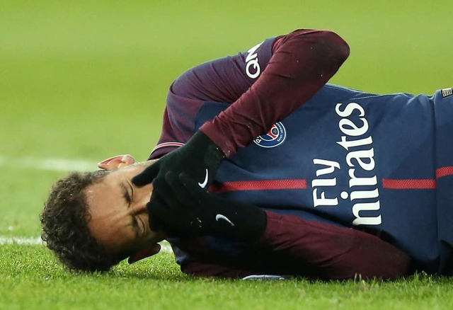 Neymar será operado neste sábado por médico da Seleção Foto: Reuters)