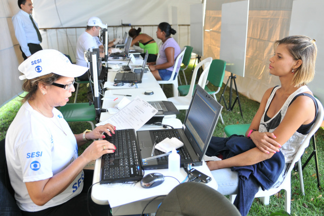 Ao longo do evento, o público poderá emitir, sem nenhum custo, documentos básicos como carteira de trabalho, identidade, carteira do idoso, cadastro no Programa Bolsa Família (Foto: Divulgação/Assecom)