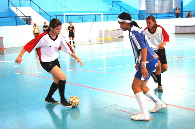 O cadastro do futsal feminino termina no dia 17 de abril e está aberto para toda comunidade. (Foto: Divulgação) 