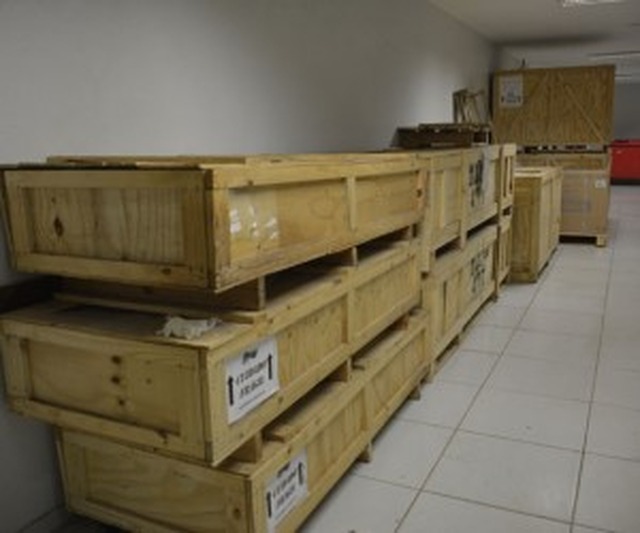 Maquinários do futuro hospital estão entre os que já foram comprados, mas estão sem uso - Foto: Paulo Ribas / Arquivo / Correio do Estado