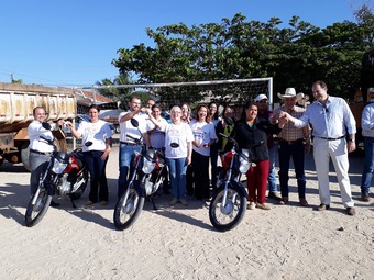 Três Lagoas reduz infestação do Aedes aegypti para 0,4%, mas ainda é segundo lugar número de casos de dengue no Estado Na semana passada, a Fibria doou três motocicletas para uso das Agentes de Endemias, logo que forem devidamente documentadas e emplacadas, na vistoria das 305 armadilhas, as denominadas “mosquitrap”, distribuídas a cada 300 metros e monitoradas através de um sistema via satélite.