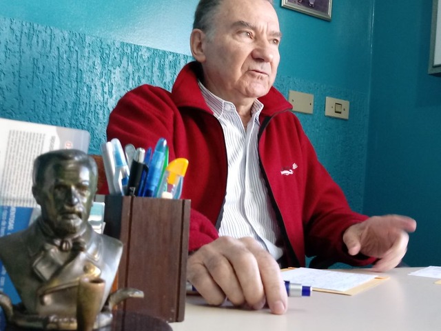 Você conhece os limites do seu corpo? Ortopedista alerta para sequelas irreversíveis Nesses 40 anos de experiências, Baleroni acumulou um vasto curriculum, através dos congressos médicos pelo Brasil e exterior que participou (Foto: Ricardo Ojeda)