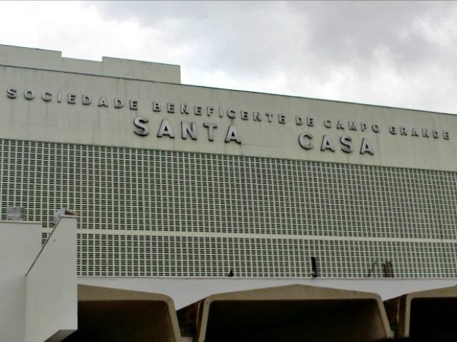 Menina está internada na Santa Casa de Campo Grande. (Foto: Divulgação). 