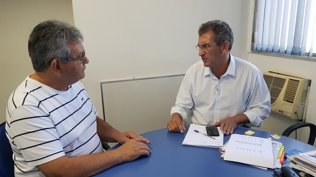 Multas da frota da prefeitura somavam R$ 146 mil no início de 2017, diz secretário Frota da prefeitura estava com R$ 146 mil em multas quando Guerreiro assumiu gestão, informou Gilmar Tabone (Foto: Divulgação)