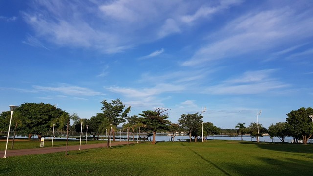 Dia começou com céu parcialmente aberto e sensação térmica de 27ºC. (Foto: Ricardo Ojeda/ Perfil News).